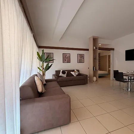 Mt Luxury *